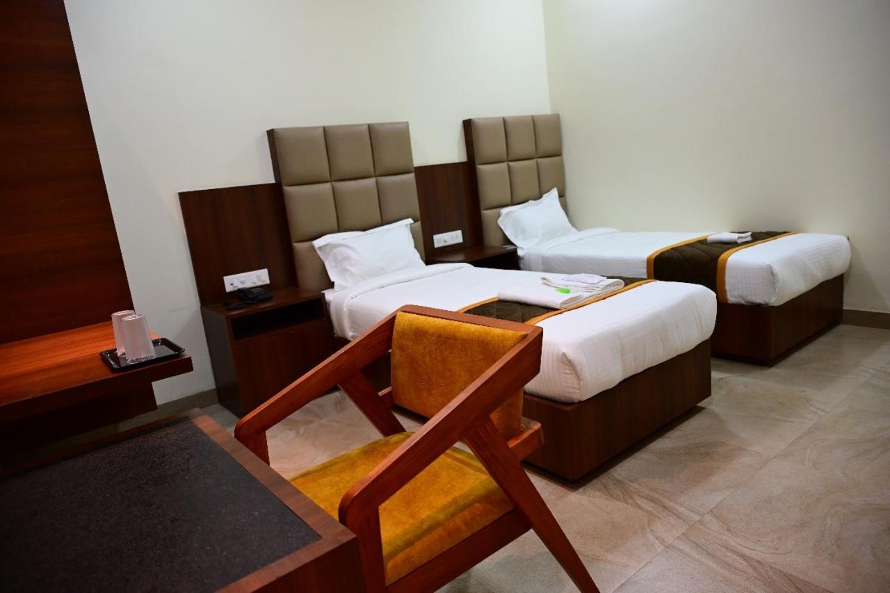 Unnati Stay Inn Vijayapura Bijāpur المظهر الخارجي الصورة