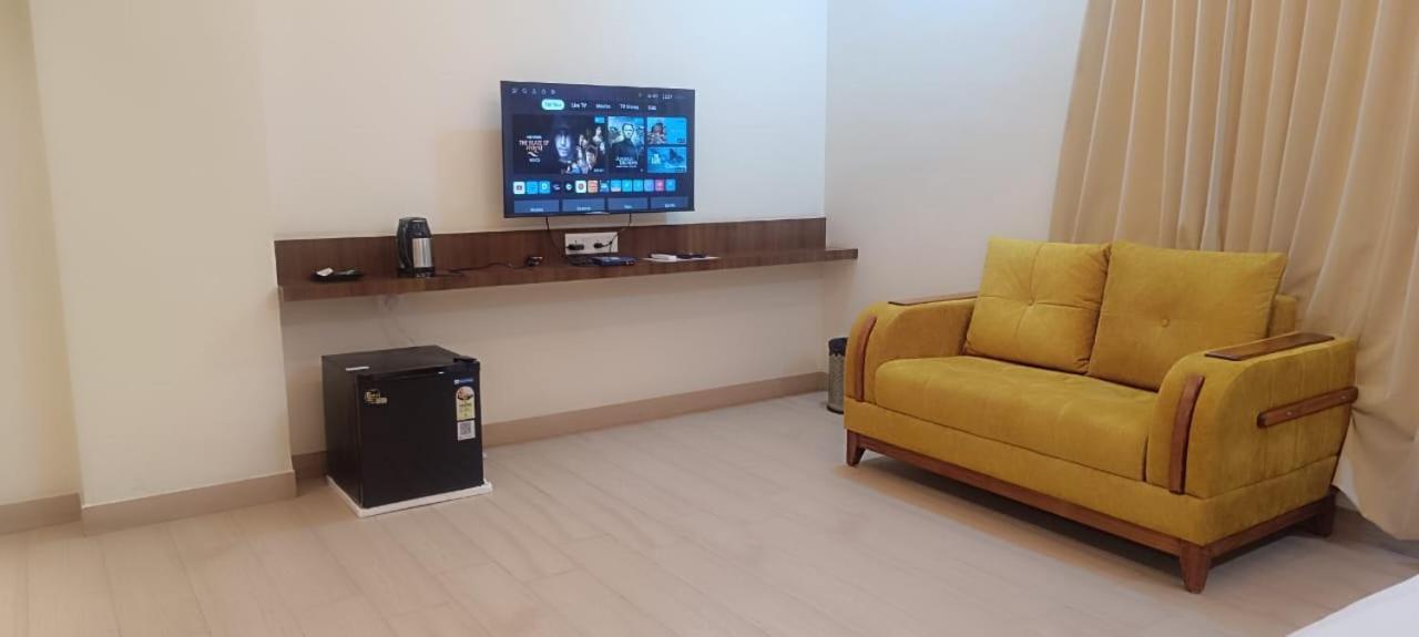 Unnati Stay Inn Vijayapura Bijāpur المظهر الخارجي الصورة