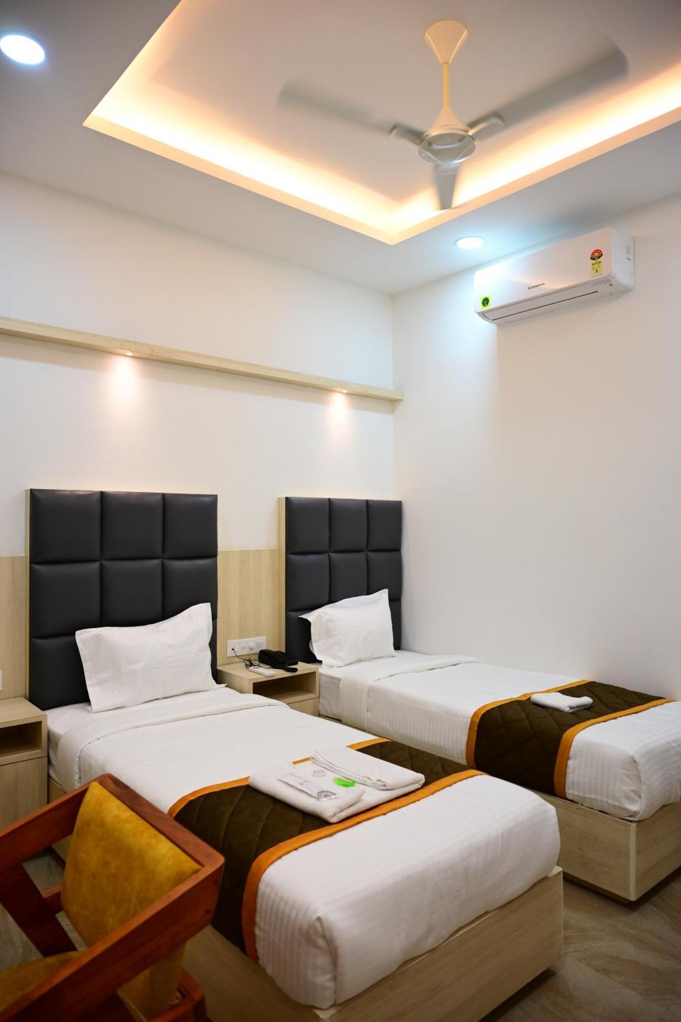 Unnati Stay Inn Vijayapura Bijāpur المظهر الخارجي الصورة